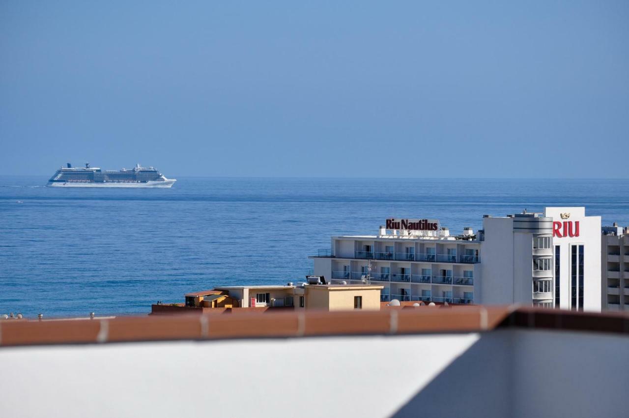 Апартаменти Atico Duplex Con Vistas Al Mar. Dos Plazas De Garaje Торремолінос Екстер'єр фото